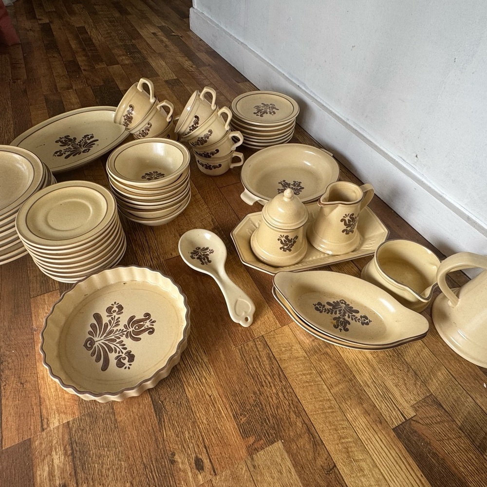 Pfaltzgraff Village Dinnerware